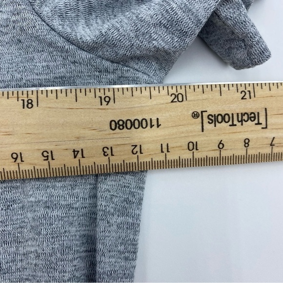 Puma Cropped T-shirt Phantom Gray- Medium - Picture 7 of 9